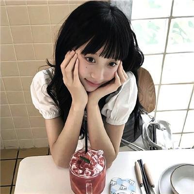 裙底春